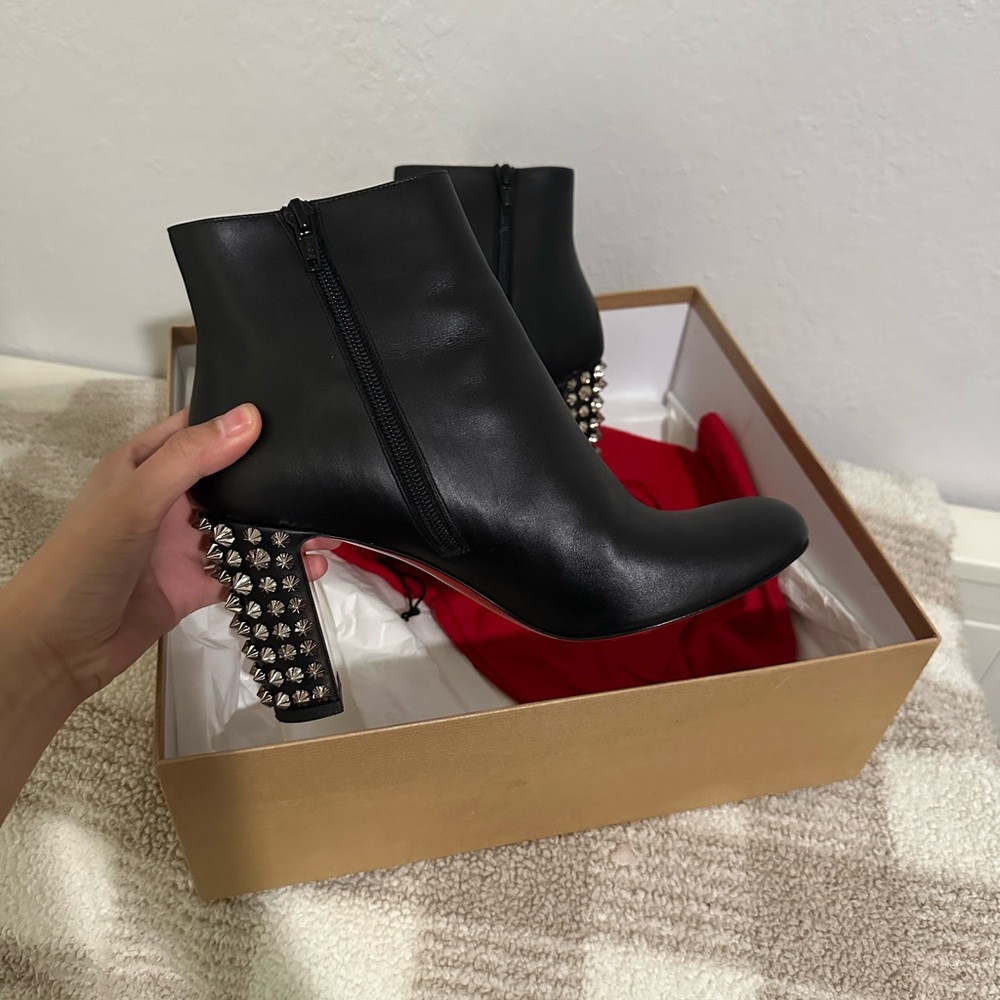 Christian Louboutin Suzi Folk - Picture 2 of 5